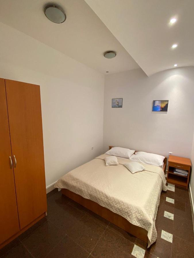 Blue Wave Apartments Turanj Eksteriør bilde